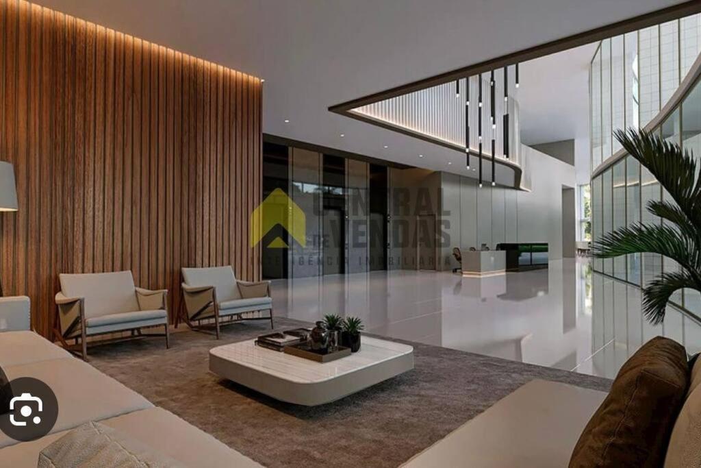 Flat Luxo Novo Em *